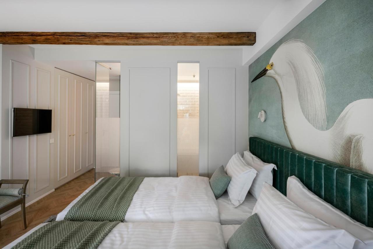 Suite With Private Bathroom At Three Bedroom Interwar Villa Grabyte With Daily Spaces To Share By Pine Forest On The Bank Of The River- 8Min By Car From Old Town Каунас Экстерьер фото